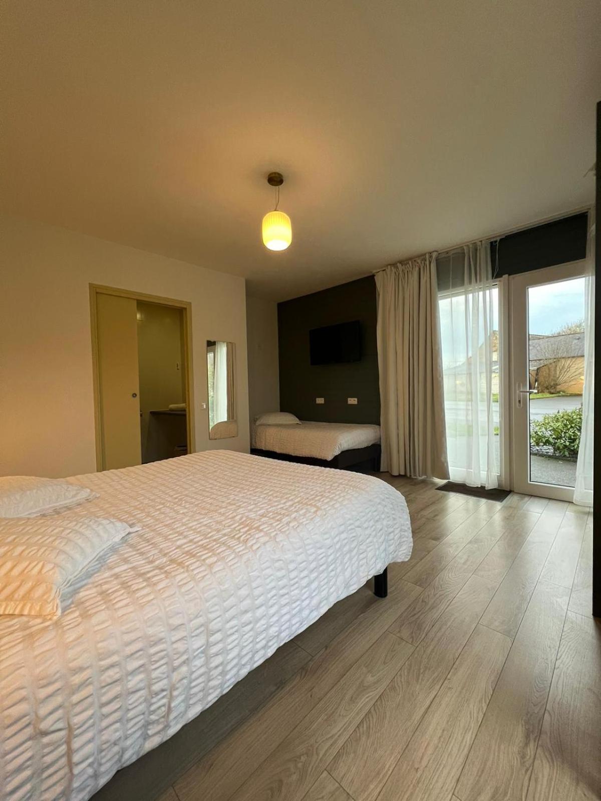 Hotel Les Voisins Beaucemaine Ploufragan Екстер'єр фото