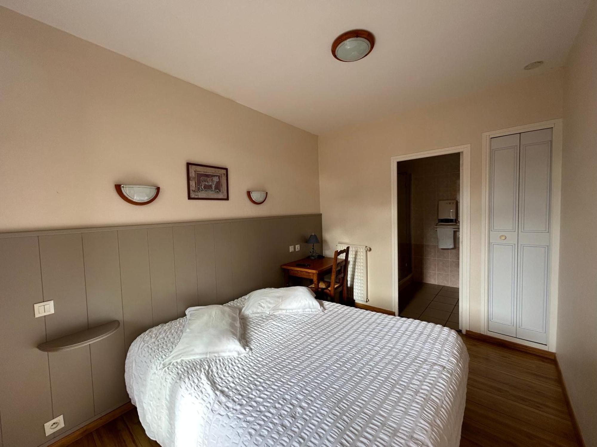 Hotel Les Voisins Beaucemaine Ploufragan Номер фото